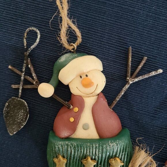 Vintage Winter Ice Skates With Snowman Christmas Ornaments Set of Two - Picture 9 of 15